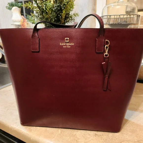 Kate Spade New York Sawyer Street Mulled Smooth Wine Large Tote - Picture 2 of 15